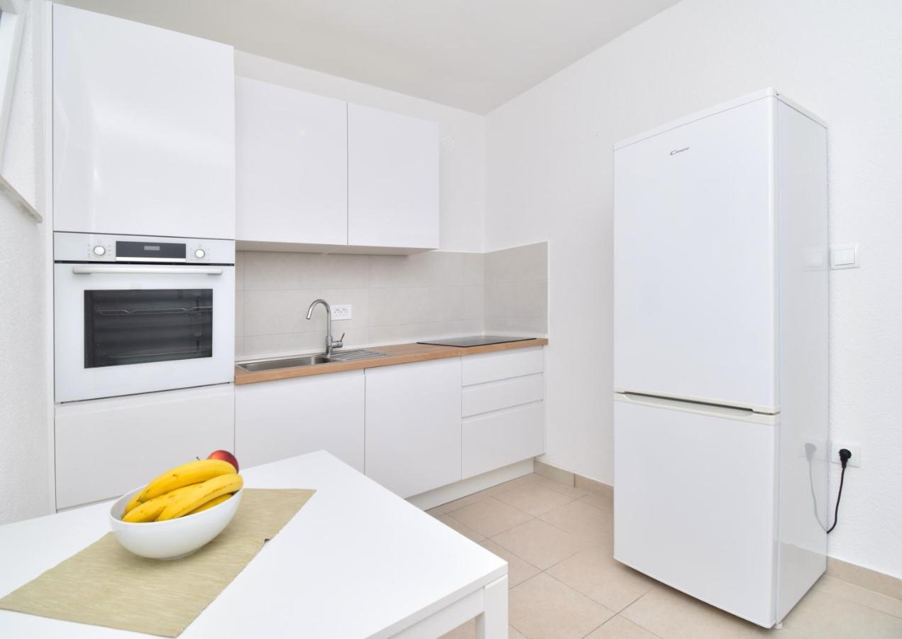 Apartments Despot Tučepi Eksteriør billede
