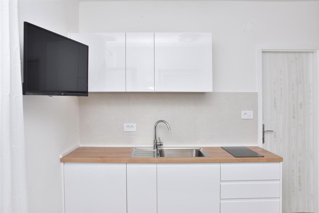 Apartments Despot Tučepi Eksteriør billede