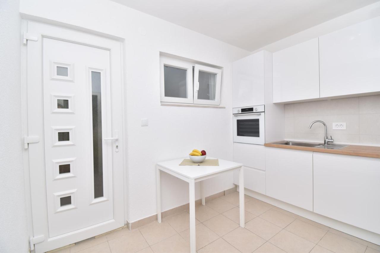 Apartments Despot Tučepi Eksteriør billede